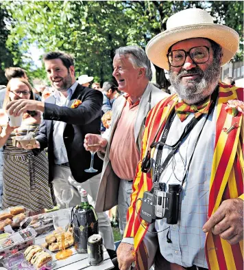  ??  ?? MCC members picnicking in the Harris Garden at Lord’s Cricket Ground. A fight earlier this month has brought into question the amount of drink members may bring to the ground