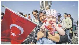  ?? ?? Ahmet Ziya Akbulut tarafından yapılan Türk Ordusu'nun İzmir’e Girişi isimli tablo, Ankara’daki Atatürk ve Kurtuluş Savaşı Müzesi’nde sergileniy­or.