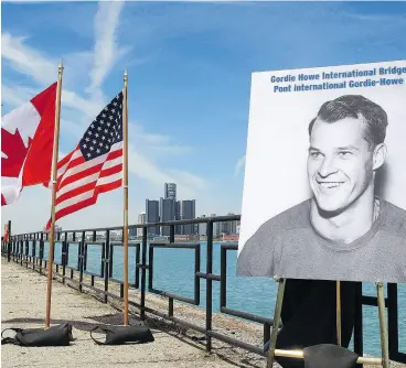  ?? DAVE CHIDLEY / THE CANADIAN PRESS FILES ?? The federal government ordered a budget review of the Gordie Howe Internatio­nal Bridge in Windsor, newly released documents show.