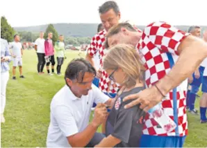  ?? ?? U SKLOPU FESTIVALA u subotu u 15 sati na stadionu HNK Mitnica odigrat će se utakmica za ukrajinski narod. Akciji se odazvao i izbornik Zlatko Dalić