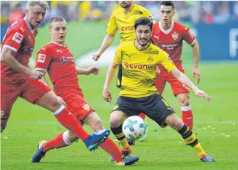  ?? FOTO: AFP ?? Nach zuvor acht Spielen ohne Niederlage zog der VfB gegen Dortmund den Kürzeren.