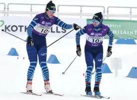  ?? FOTO: JUSSI NUKARI/LEHTIKUVA ?? ■ Vörå IF:s Alva Thors, här med landslagsk­ollegan Otto Niittykosk­i i juniorVM i Lahtis 2021, hoppas ta en plats i mixedlaget i VM i Planica 2023.