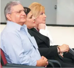 ??  ?? Desacuerdo. La Fiscalía y la ex primera dama Ana Ligia de Saca siguen sin alcanzar un acuerdo para reducir la pena a cambio de una confesión.