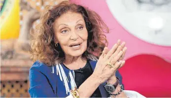  ?? FOTO: RICHARD DREW/DPA ?? Diane von Fürstenber­g in ihrem Büro in New York.