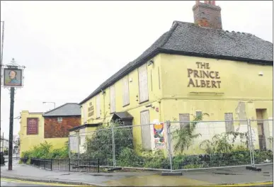  ?? Picture: Wayne McCabe FM4013513 ?? The boarded-up Prince Albert, in New Street