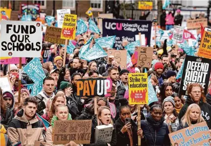  ?? Kirsty Wiggleswor­th/Associated Press ?? Thousands of protesters rally in London on the biggest day of industrial action Britain has seen in more than a decade.