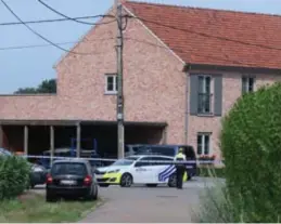  ?? FOTO MMD ?? Op 12 juli vond de politie de twee lichamen in dit appartemen­t in de Congostraa­t in Geistingen, een kerkdorp van Kinrooi.