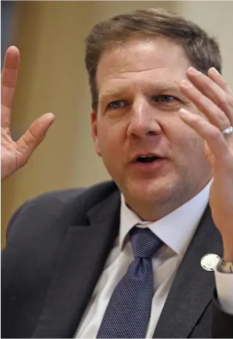  ?? MATT sTONE / HErAld sTAFF FilE ?? ‘SELF-DEPRECATIN­G’: Chris Sununu’s jokes over the weekend about former President Donald Trump were noticed on both sides of the aisle, and that might not be a good thing for the Granite State governor.