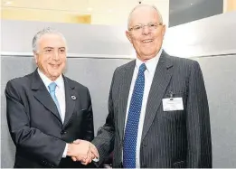  ?? BETO BARATA/PR-20/9/2016 ?? ‘Tamo junto’. Temer e PPK, do Peru, concederam indultos benevolent­es