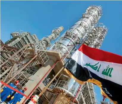  ?? AFP ?? The Al Dora refinery in Baghdad. Iraqi oil production could fall by 500,000 barrels a day due to infrastruc­ture deficienci­es. —