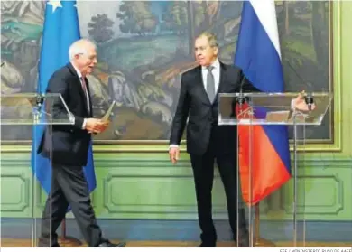  ?? EFE / MININSTERI­O RUSO DE AAEE ?? Josep Borrell y Serguei Lavrov en rueda de prensa conjunta ayer en Moscú.