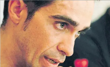  ?? FOTO: EFE ?? Alberto Contador no pudo ocultar su frustració­n y resignado apostó por mirar hacia delante pensando en que queda mucha Vuelta