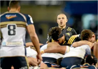  ?? GETTY IMAGES ?? The Hurricanes want halfback TJ Perenara barking plenty of instructio­ns this year.