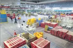  ?? GETTY IMAGES ?? Amazon.com’s new warehouse in Hyderabad has 2.1m cubic feet of storage
