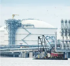  ?? F. CARTER SMITH / BLOOMBERG NEWS ?? A storage tank at the Cheniere Energy Inc. liquefied natural gas (LNG) terminal in Sabine Pass, La.