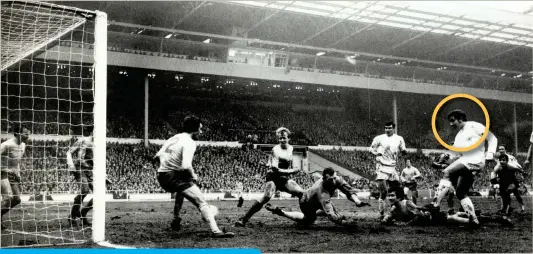  ?? BENTLEY ARCHIVE/POPPERFOTO ?? The Don: Rogers (circled) scores the first of his two goals to shock Arsenal in the League Cup final