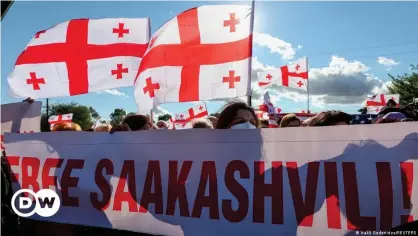  ?? ?? Акция стороннико­в Михаила Саакашвили у тюрьмы (Фото из архива)