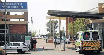  ?? /KABELO MOKOENA ?? Bheki Mlangeni District Hospital in Jabulani, Soweto, was rocked by a jobs-for-cash scam which saw more than 50 job seekers pay between R2 500 and R10 000 to get jobs.