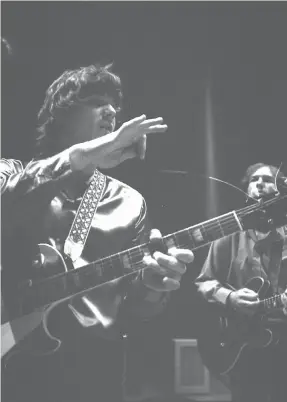  ?? PROVIDED BY BRUCE STEINBERG/ MGM+ ?? A young Steve Miller gestures during a rehearsal. Miller arrived in San Francisco with only a guitar and van to his name, but emerged as one of the top acts from the scene.