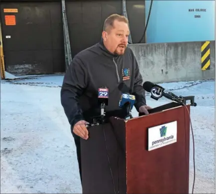  ?? GARY PULEO — DIGITAL FIRST MEDIA ?? At a news conference Wednesday, PennDOT Montgomery County Maintenanc­e Manager Tony Goreski announces PennDOT’s plans to handle the impending storm and offered safety tips for motorists.