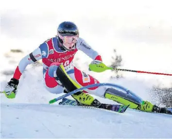  ?? EPA ?? Tanguy Nef verpasste die Top Ten bei seinem Weltcup-debüt nur um eine Zehntelsek­unde.