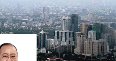  ??  ?? URBAN JUNGLE While living in Metro Manila offers economic opportunit­ies, its districts, where people live in close proximity, have particular­ly enabled the fast spread of disease