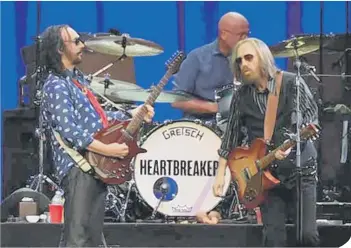  ??  ?? Tom Petty and the Heartbreak­ers (photo: Rick Diamond/Getty Images for Sacks & Co)