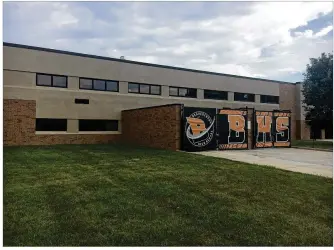  ?? WAYNE BAKER / STAFF ?? Beavercree­k school officials are considerin­g adopting a new master facilities plan as recommende­d by a community advisory team that includes building a new high school.