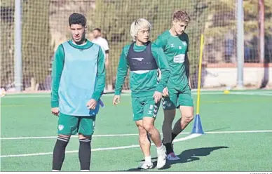  ?? ANTEQUERA CF ?? Akito Mukai, en un entrenamie­nto de esta semana.