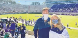  ?? BILLWAGNER/CAPITAL GAZETTE ?? Emmett and Gail Davis attended Saturday’s Navy at East Carolina game in Greenville.