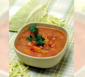  ?? ?? Tuscan Bean and Farro Soup With Cabbage and Winter Squash. Cathy Thomas, Orange County Register