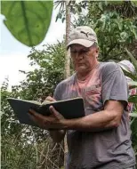  ??  ?? J. Andrew McDonald, a botany professor at the University of Texas Rio Grande Valley, leads the project.