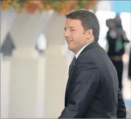  ?? MARCO DE SWART / AP ?? Matteo Renzi arribant dilluns a la cimera nuclear de l’Haia