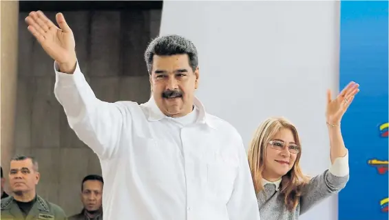  ?? AP ?? Saludo. El presidente venezolano, Nicolás Maduro y la primera dama, Cilia Flores, quien integra la todopodero­sa Asamblea Constituye­nte.