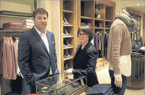  ?? PERE DURAN ?? Carles y Diana son dos usuarios que participan en el proyecto inclusivo de la cooperativ­a Moltacte y Massimo Dutti