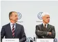  ?? Foto: Philipp von Ditfurth, dpa ?? Der Alte und der Neue? VW Markenvor stand Herbert Diess (links) und Konzern chef Matthias Müller bei einer Presse konferenz.