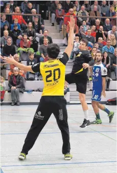  ?? ARCHIV-FOTO: KARL-HEINZ BODON ?? Patrick Engler und der TSV Bad Saulgau wollen im zweiten Auswärtssp­iel dieser Saison punkten.