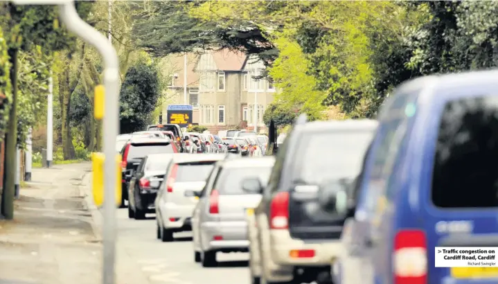  ?? Richard Swingler ?? > Traffic congestion on Cardiff Road, Cardiff