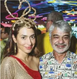  ?? ?? Dandara Ferreira e Humberto Costa em clima de carnaval