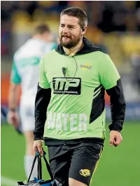  ?? PHOTO: MATT DUNCAN/STUFF ?? Hurricanes captain Dane Coles spent more time running water than playing in 2017.