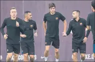  ?? FOTOS: PERE PUNTÍ ?? El Barça realizó ayer por la tarde la última sesión antes del encuentro de esta noche ante el Girona