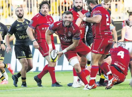  ?? Photo Stéphanie Biscaye ?? Les Biterrois auront fort à faire face à une équipe de Provence Rugby qui a su se rassurer lors des dernières journées.
PIERRE-PHILIPPE LAFOND – Directeur sportif de l’Associatio­n de l’USM
Comment avez-vous appris votre nomination après l’éviction de David Gérard ?