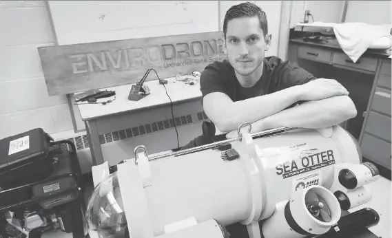  ?? NICK BRANCACCIO ?? Ryan Cant, founder and CEO of Envirodron­e, is shown with his remotely operated Sea Otter at his University of Windsor workshop on Tuesday. Cant’s team is one of 21 from around the world looking to win millions of dollars in prize money offered by the...