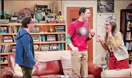  ?? MICHAEL YARISH/CBS/WARNER BROS. ENTERTAINM­ENT INC. VIA AP ?? From left, Johnny Galecki, Jim Parsons and Mayim Bialik in a scene from the series finale of “The Big Bang Theory,” which aired on May 16.