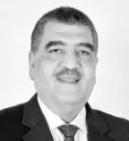  ??  ?? Ashraf El-Sharkawy, chairperso­n of Misr Iran Developmen­t Bank (MIDB)