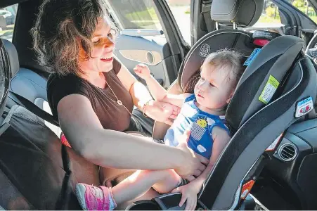  ?? TRIBUNE NEWS SERVICE ?? With warmer temperatur­es ahead, John Ducker shares tips on avoiding the dangers of small children left unattended in hot automobile­s.