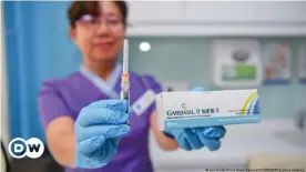  ??  ?? Vaccinatio­n can prevent many HPV-related cancers