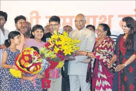  ?? SONU MEHTA/HT PHOTO ?? Presidente­lect Ram Nath Kovind with his family in New Delhi on Thursday.