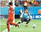  ?? ARCHIVO ?? Luis Gabelo Conejo en el Mundial Mayor de Italia 90, Esteban Alvarado en el Mundial Sub-20 de Egipto 2009 y Keylor en el Mundial Brasil 2014, y ahora en la Champions, se ganaron el reconocimi­ento mundial.