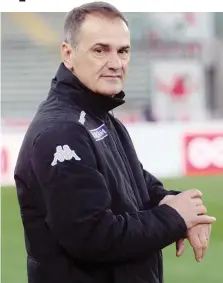  ?? LAPRESSE ?? Vincenzo Vivarini, 53 anni, allenatore del Bari